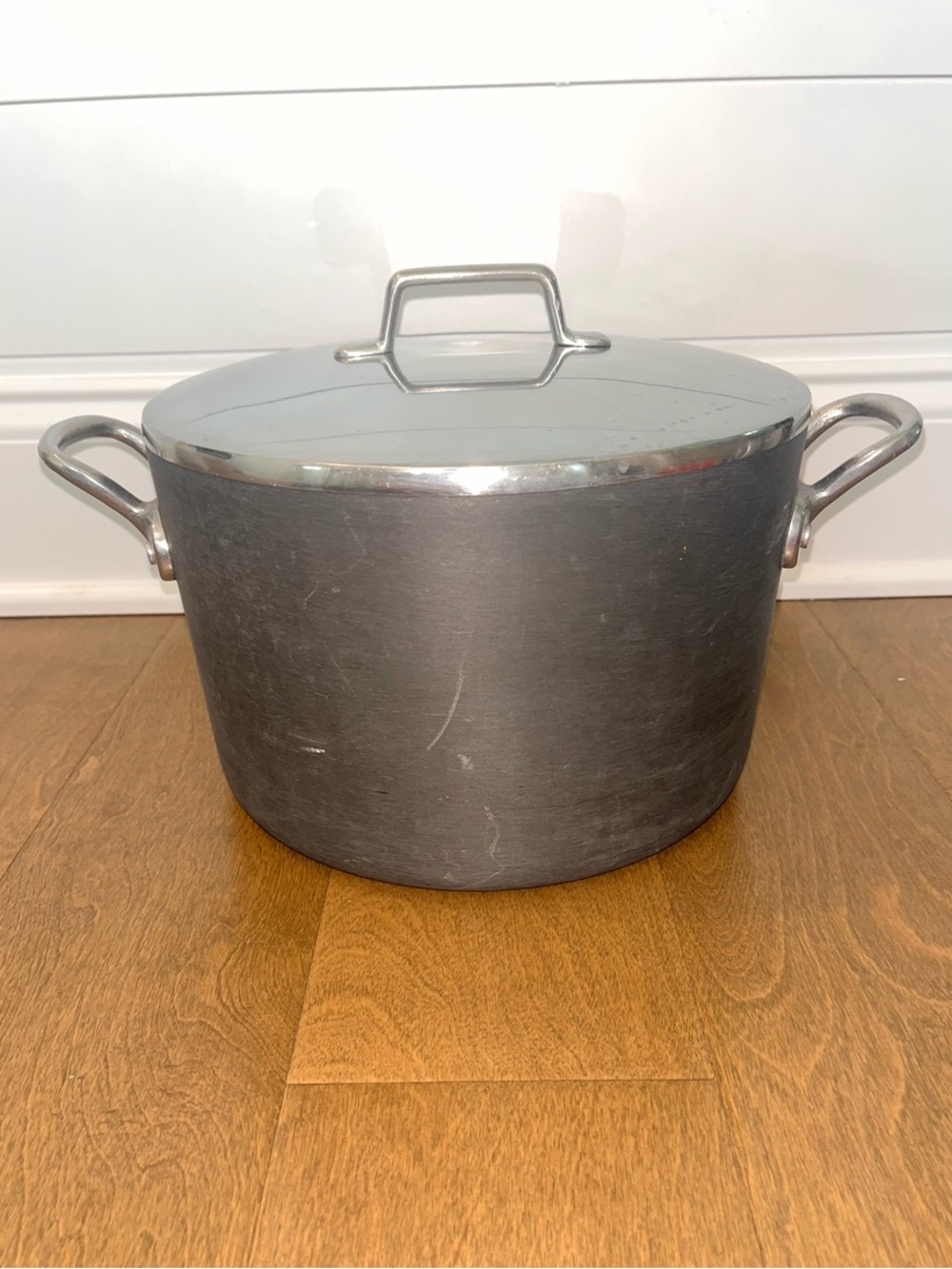 Magnalite GHC 7 Quart Anodized Aluminum Double Handled Stock Pot With Lid
